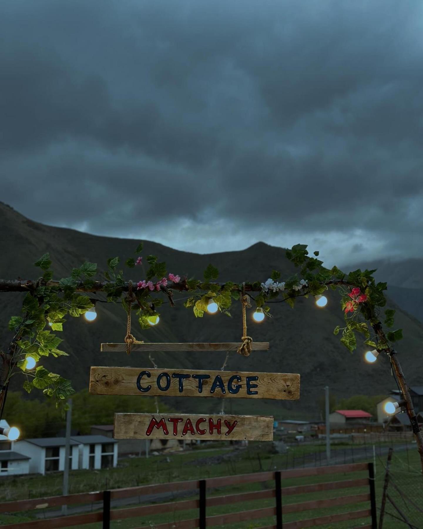 Cottage Mtachy Stepantsminda Exterior photo